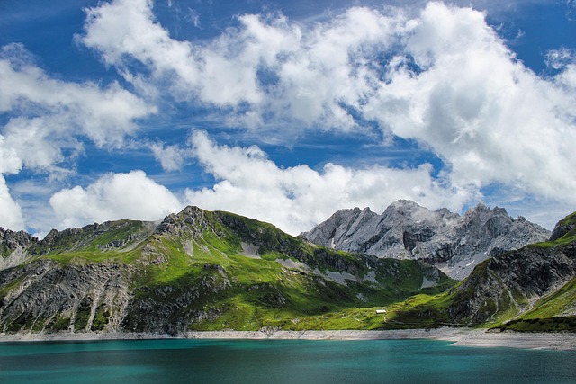 Vorarlberg – Hochalpine Täler und steile Bergtouren